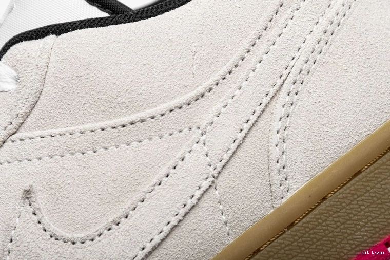 Pink Jordan Gum Hyper 553558-119  1 Low White 0308